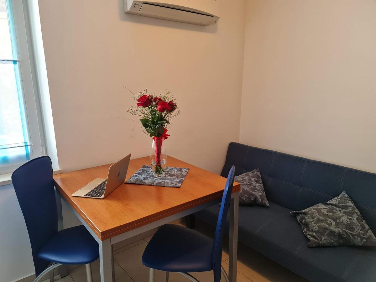 Restaurant & Apartments Getaway Pri Kobalu Vipava Εξωτερικό φωτογραφία