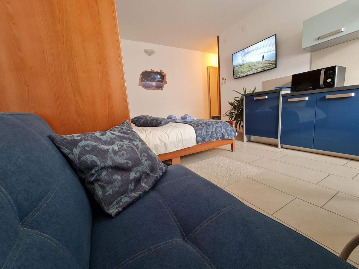Restaurant & Apartments Getaway Pri Kobalu Vipava Εξωτερικό φωτογραφία