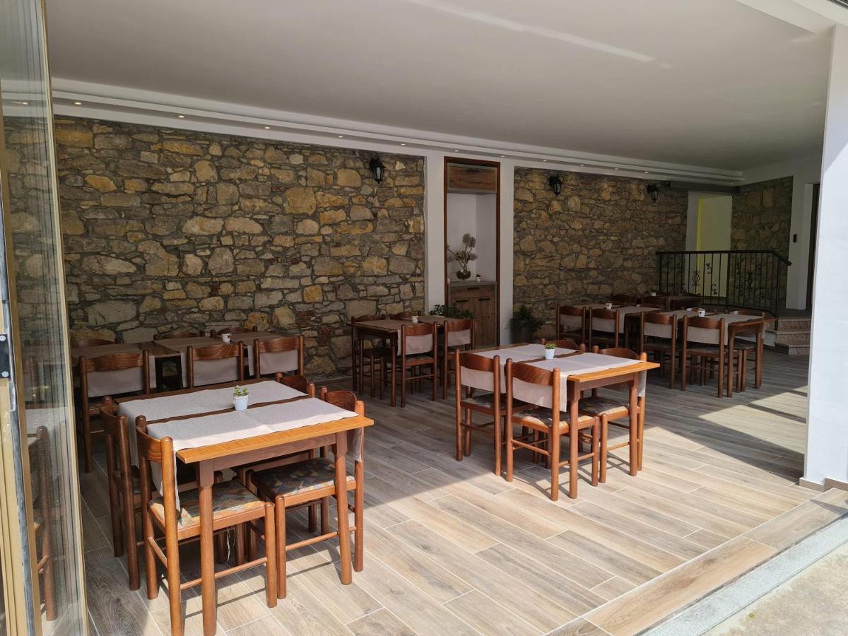 Restaurant & Apartments Getaway Pri Kobalu Vipava Εξωτερικό φωτογραφία