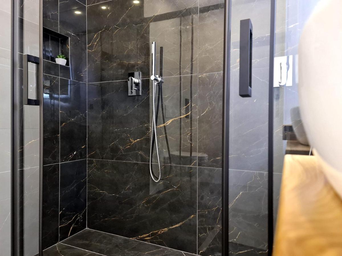 Restaurant & Apartments Getaway Pri Kobalu Vipava Εξωτερικό φωτογραφία