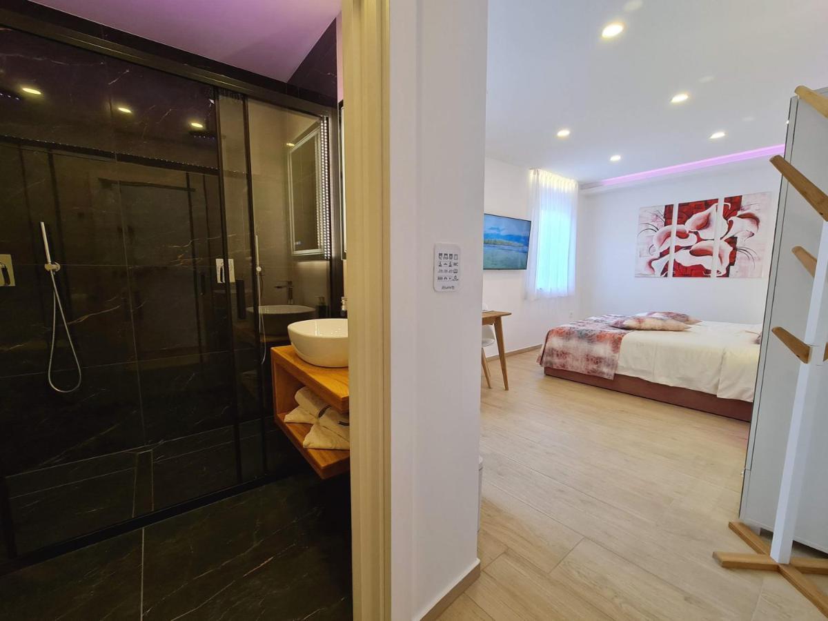 Restaurant & Apartments Getaway Pri Kobalu Vipava Εξωτερικό φωτογραφία
